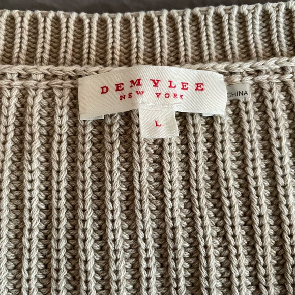 Cotton, cream/tan sweater vest, large - Picture 1 of 6